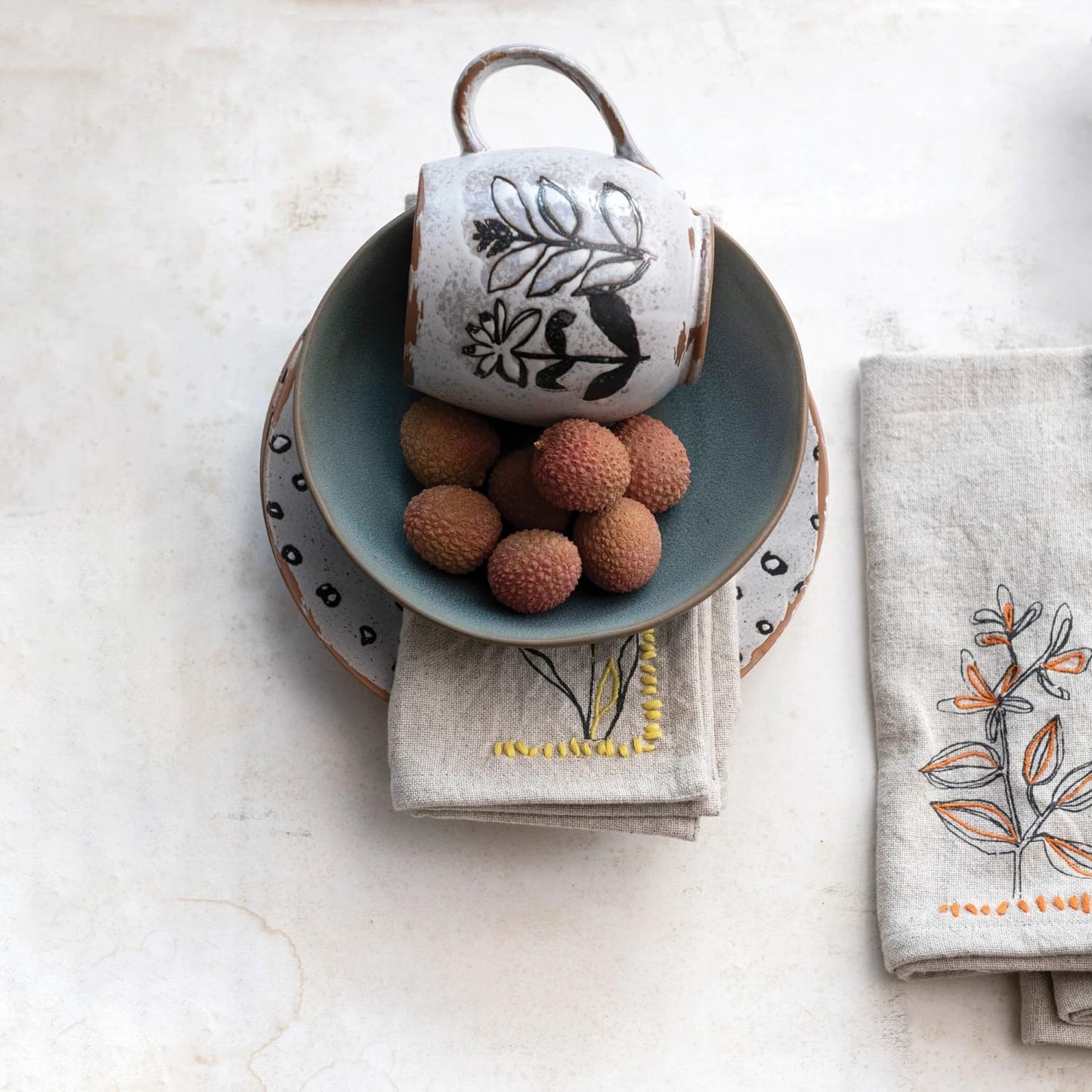 Debossed Stoneware Mug 15 oz
