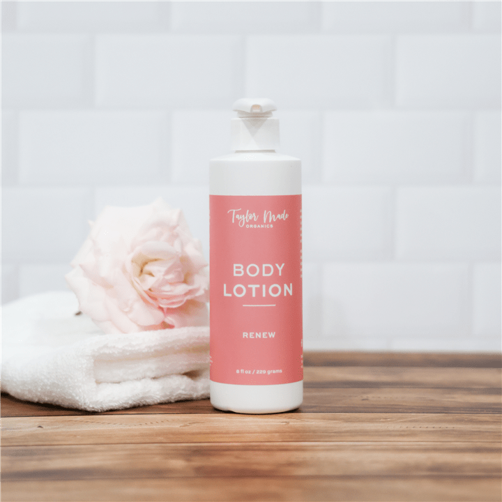 8oz Renew Organic Lotion with Hyaluronic Acid: 8oz - Market 12