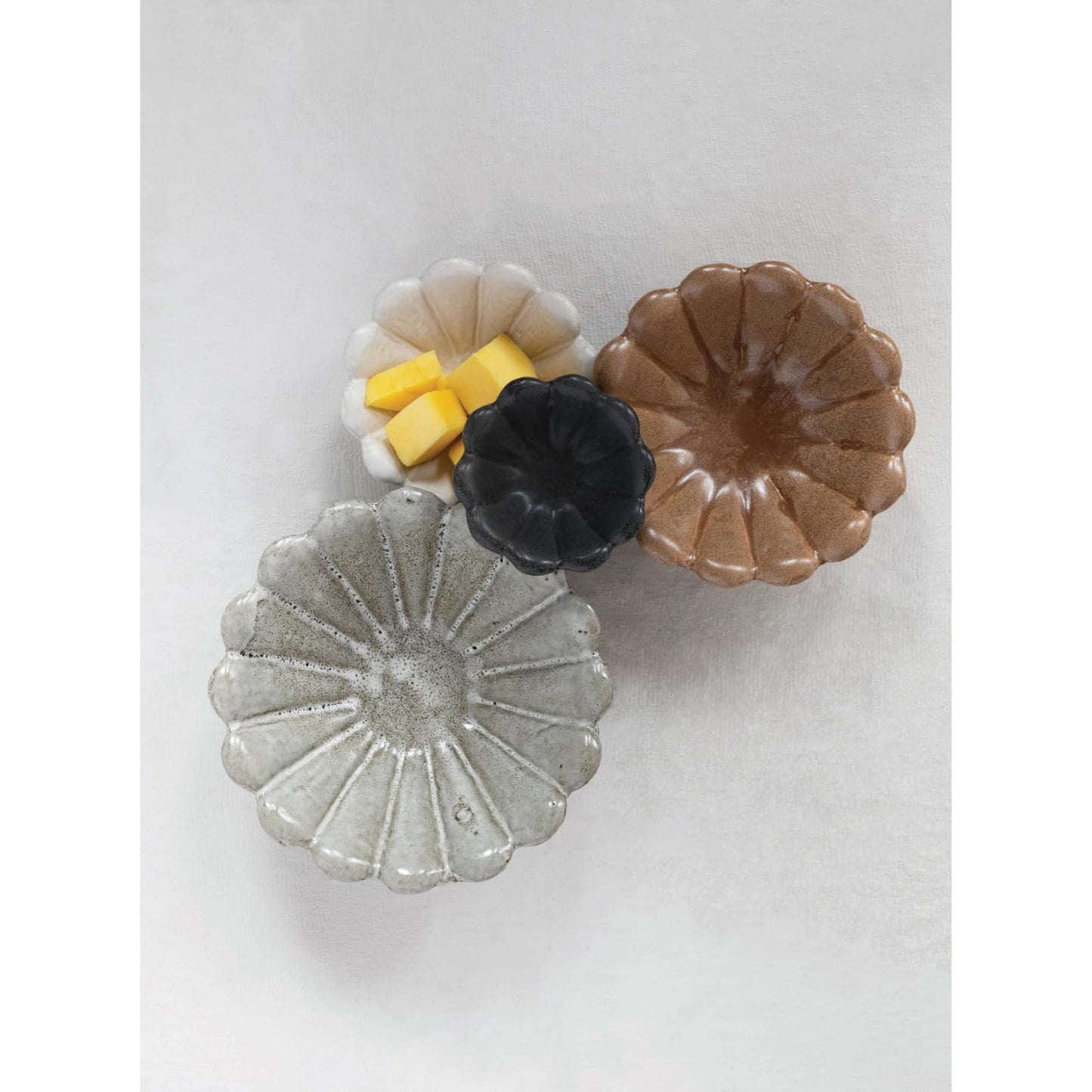 Set 4 Stoneware Flower Bowls