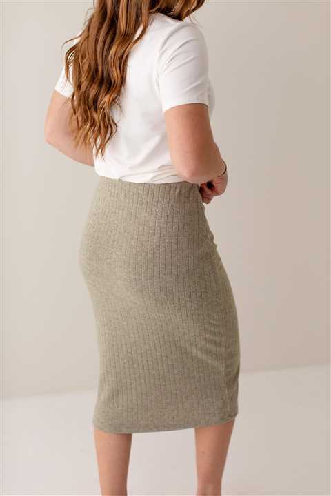 Ribbed Knit Midi Skirt in Soft Sage: Soft Sage