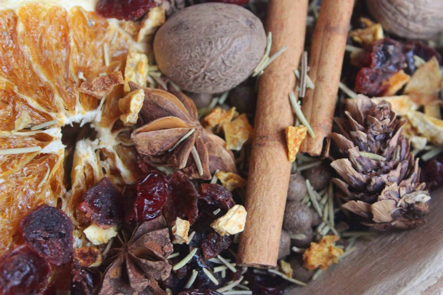 Christmas Classic | Organic Potpourri Simmer Pot Blend: Small - Market 12