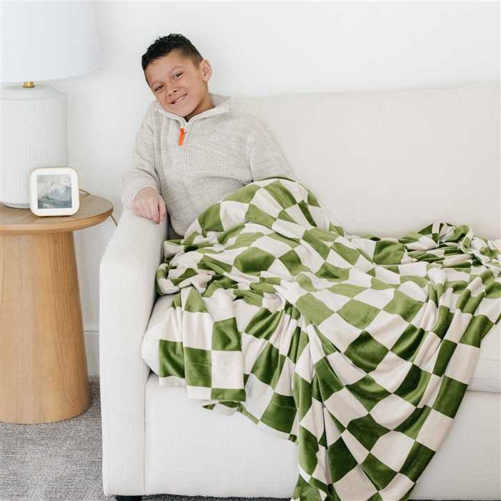 Minky Throw Blanket: Posy XL - Market 12