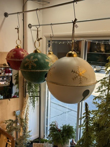 Christmas Decor - Market 12