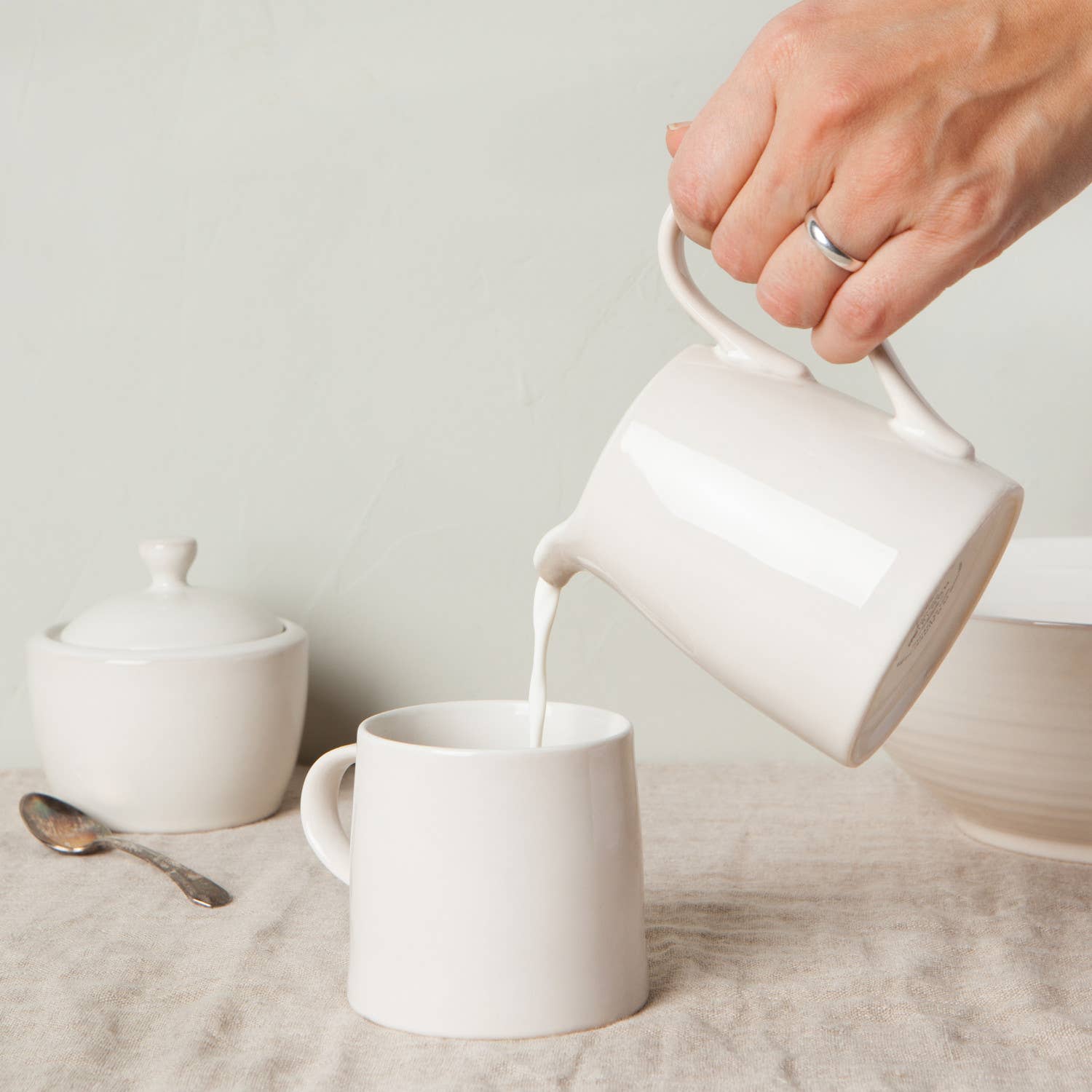 Aquarius Oyster Creamer - Market 12