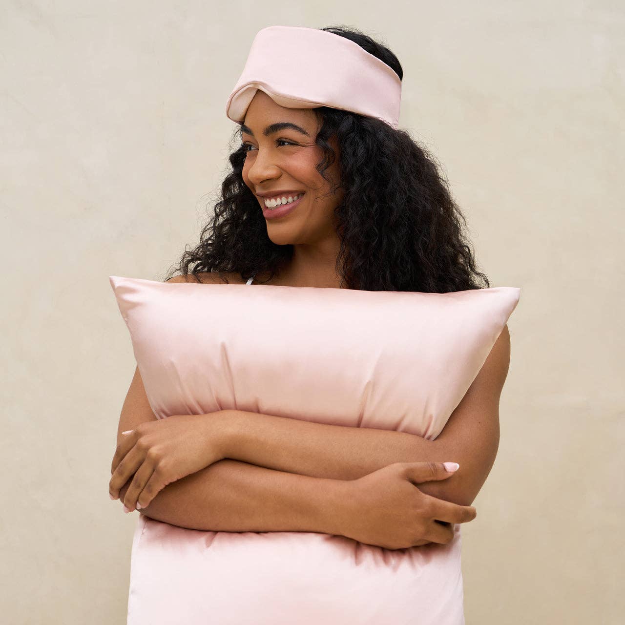 Blush Contour Pillow Eye Mask - Market 12