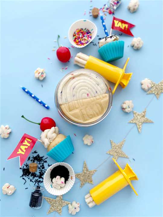 Cupcake KidDough Play Kit - Market 12