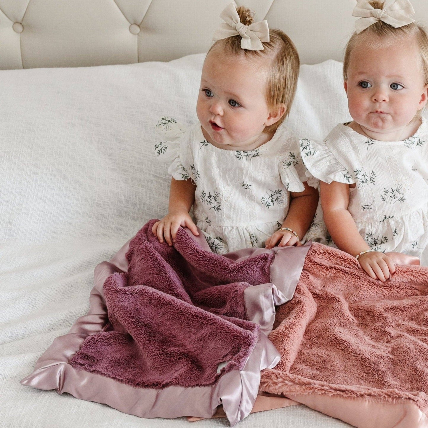 Evergreen SATIN BORDER MINI BLANKETS - Market 12