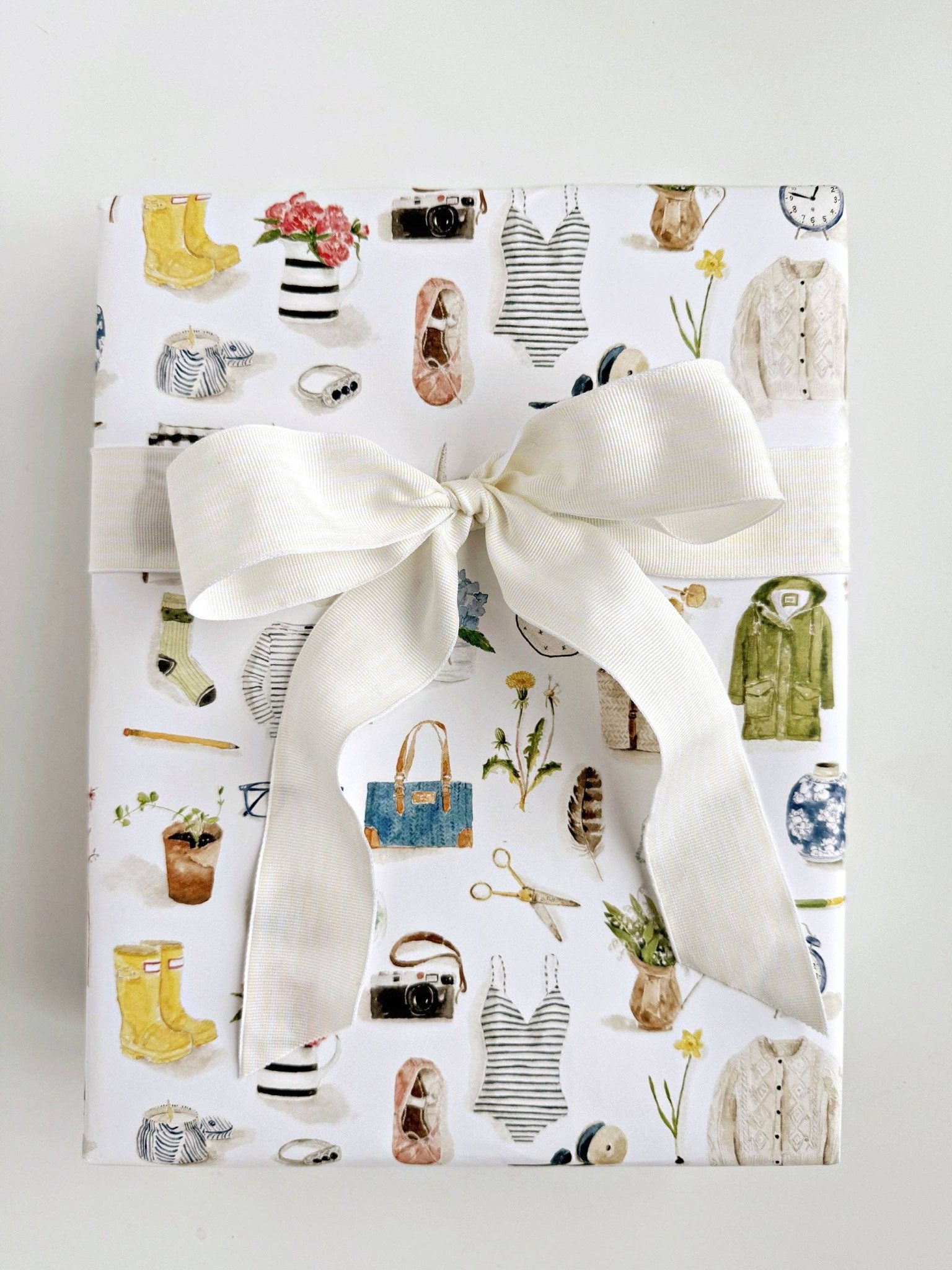 Everyday Things Gift Wrapping Paper - Market 12