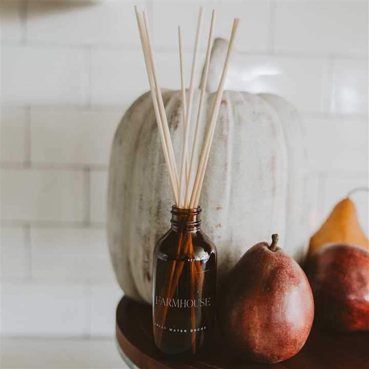 Farmhouse Amber Reed Diffuser - Market 12