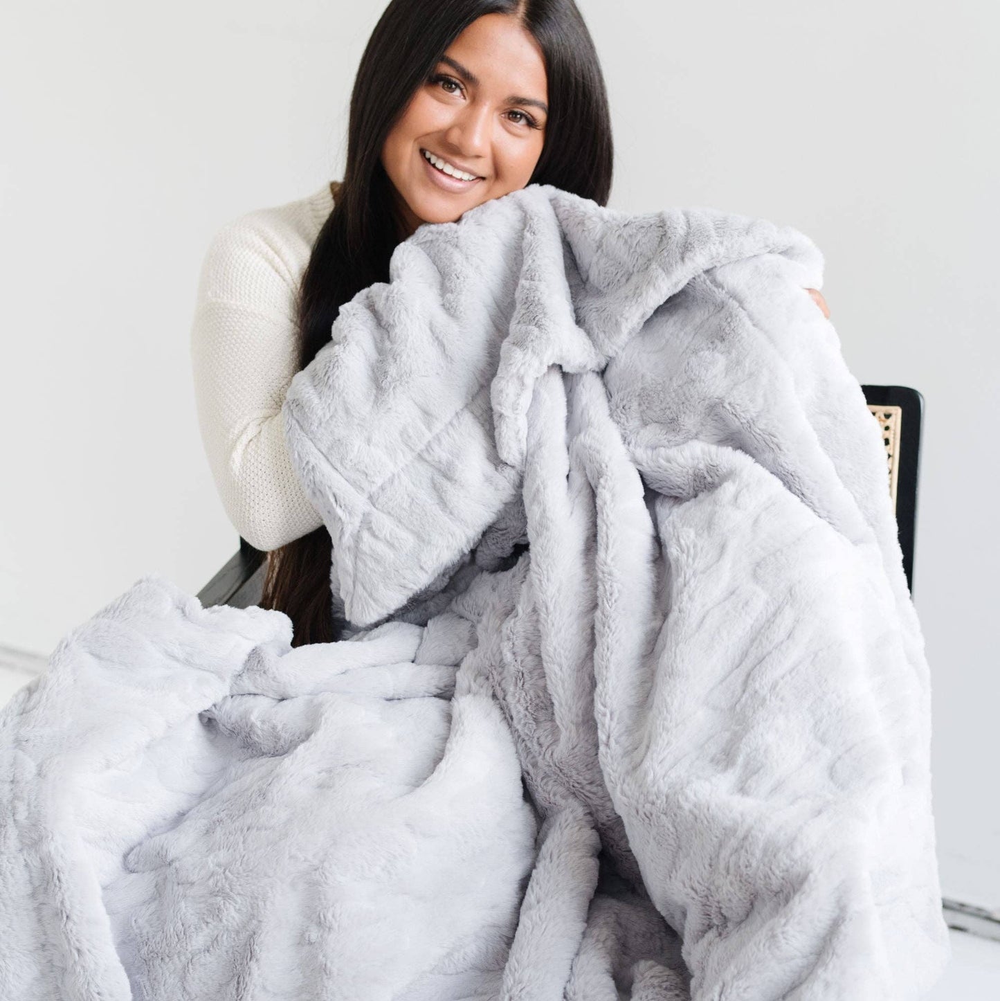 Feather PATTERNED FAUX FUR XL THROW BLANKETS: Feather - Market 12
