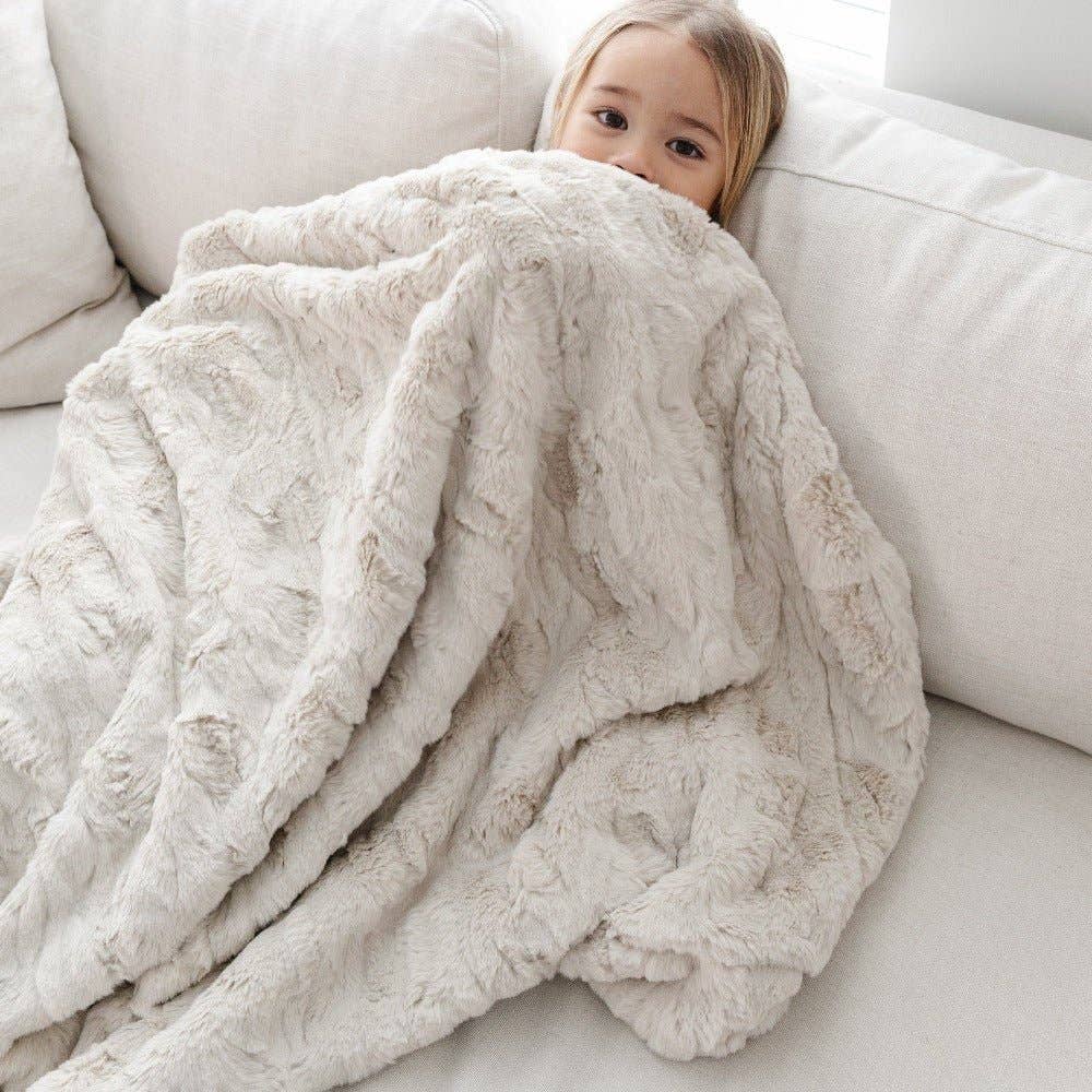 Feather PATTERNED FAUX FUR XL THROW BLANKETS: Feather - Market 12