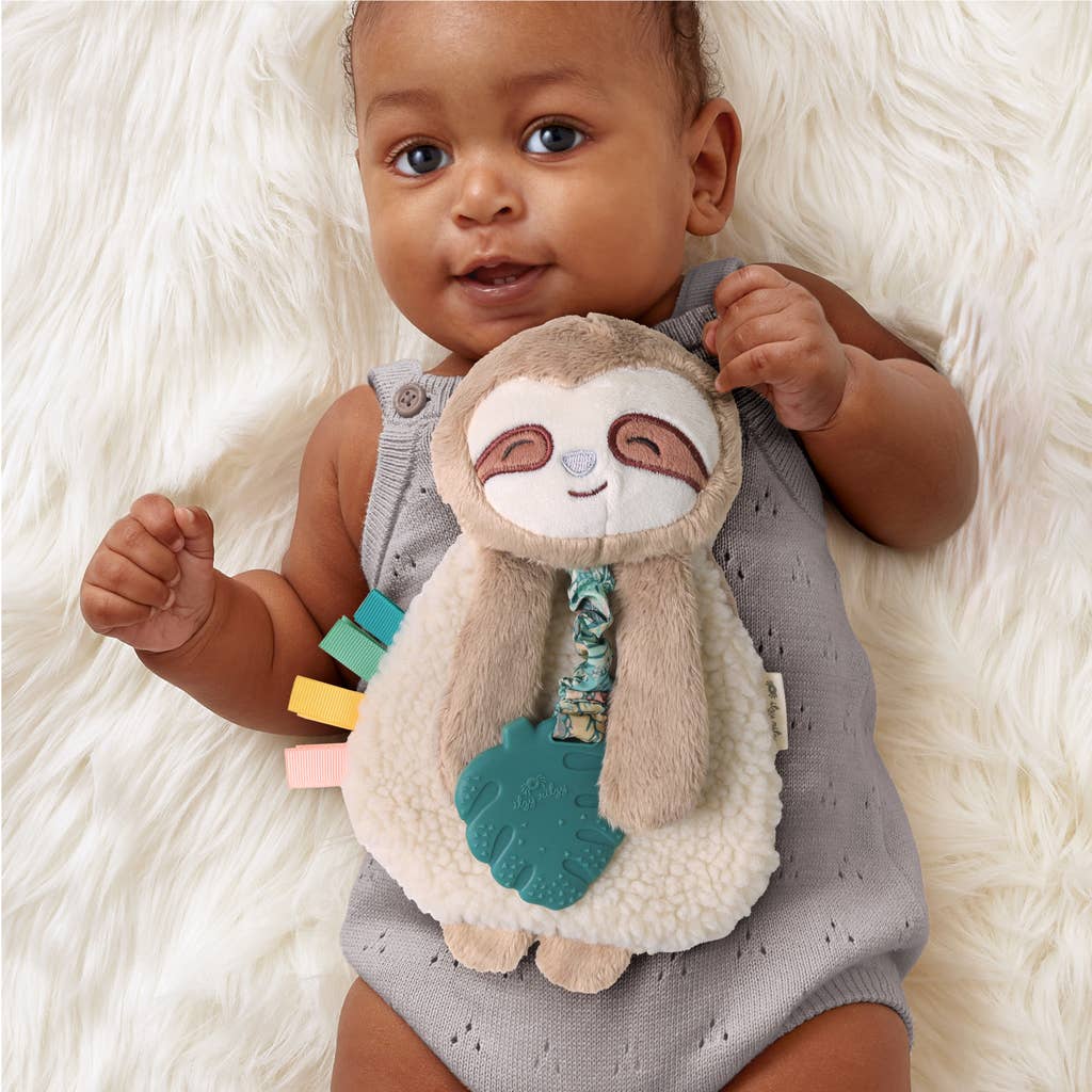 Itzy Friends Lovey™ Plush: Peyton the Sloth - Market 12