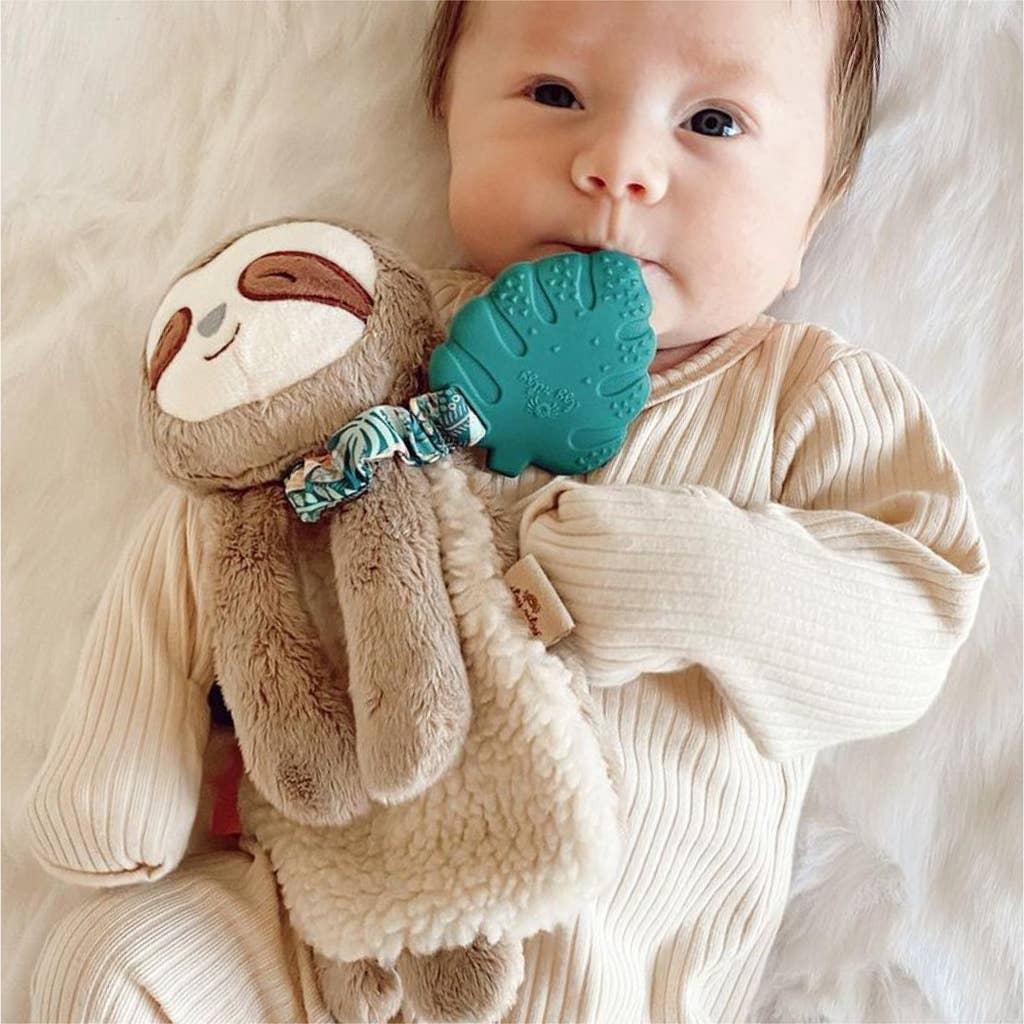 Itzy Friends Lovey™ Plush: Peyton the Sloth - Market 12