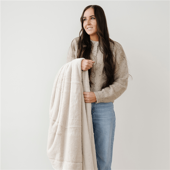 LUSH THROW BLANKETS: Walnut - Market 12