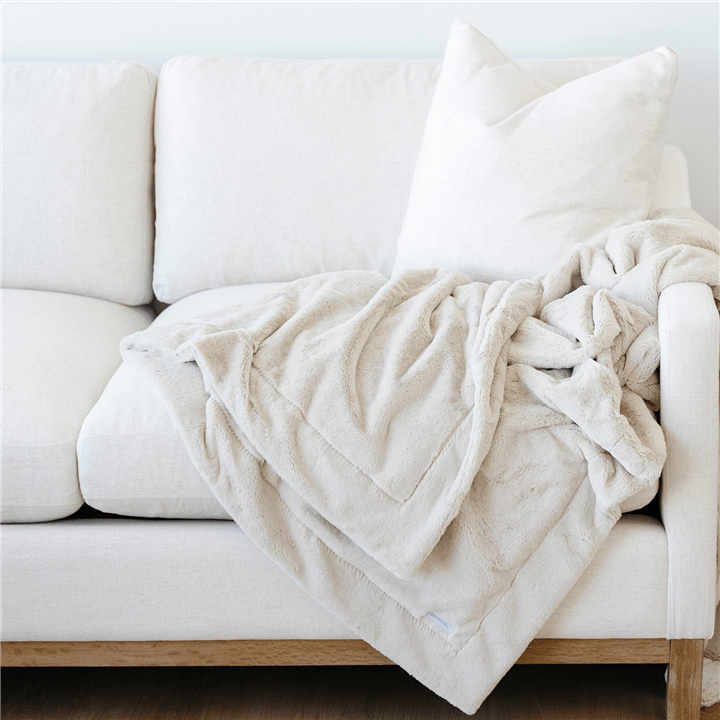 LUSH THROW BLANKETS: Walnut - Market 12