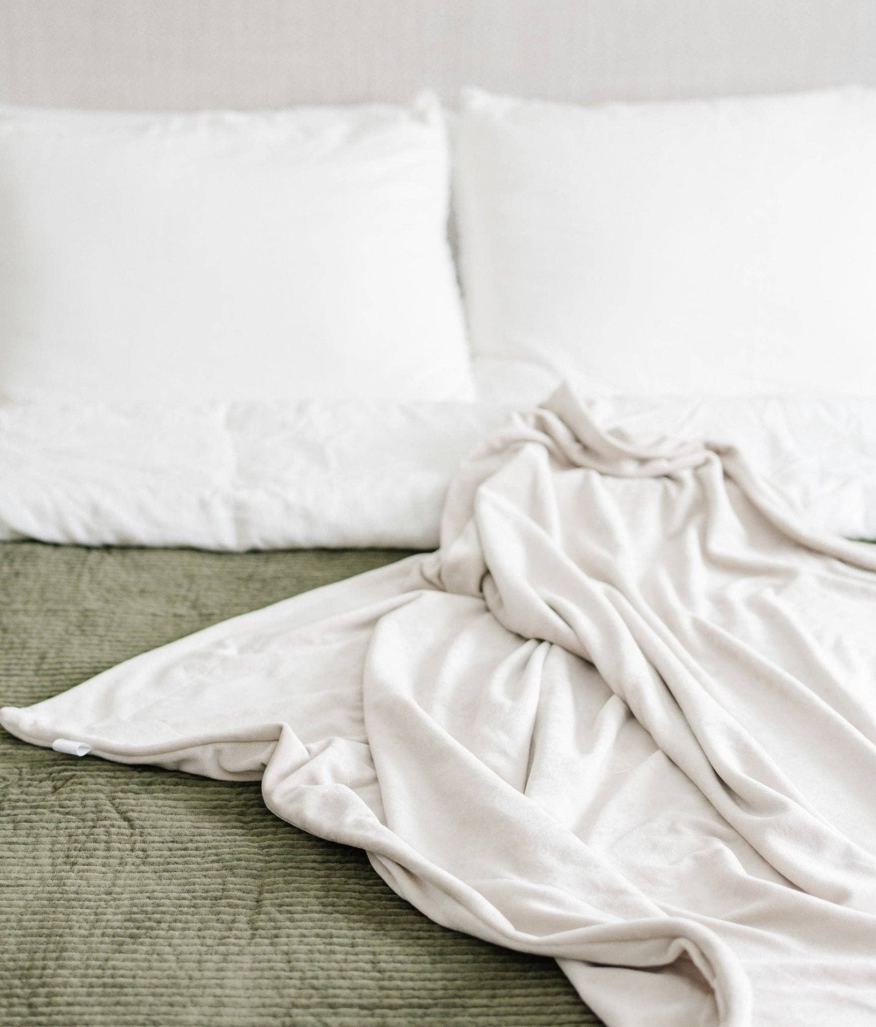 MINKY STRETCH RECEIVING BLANKETS: Plaid - Market 12