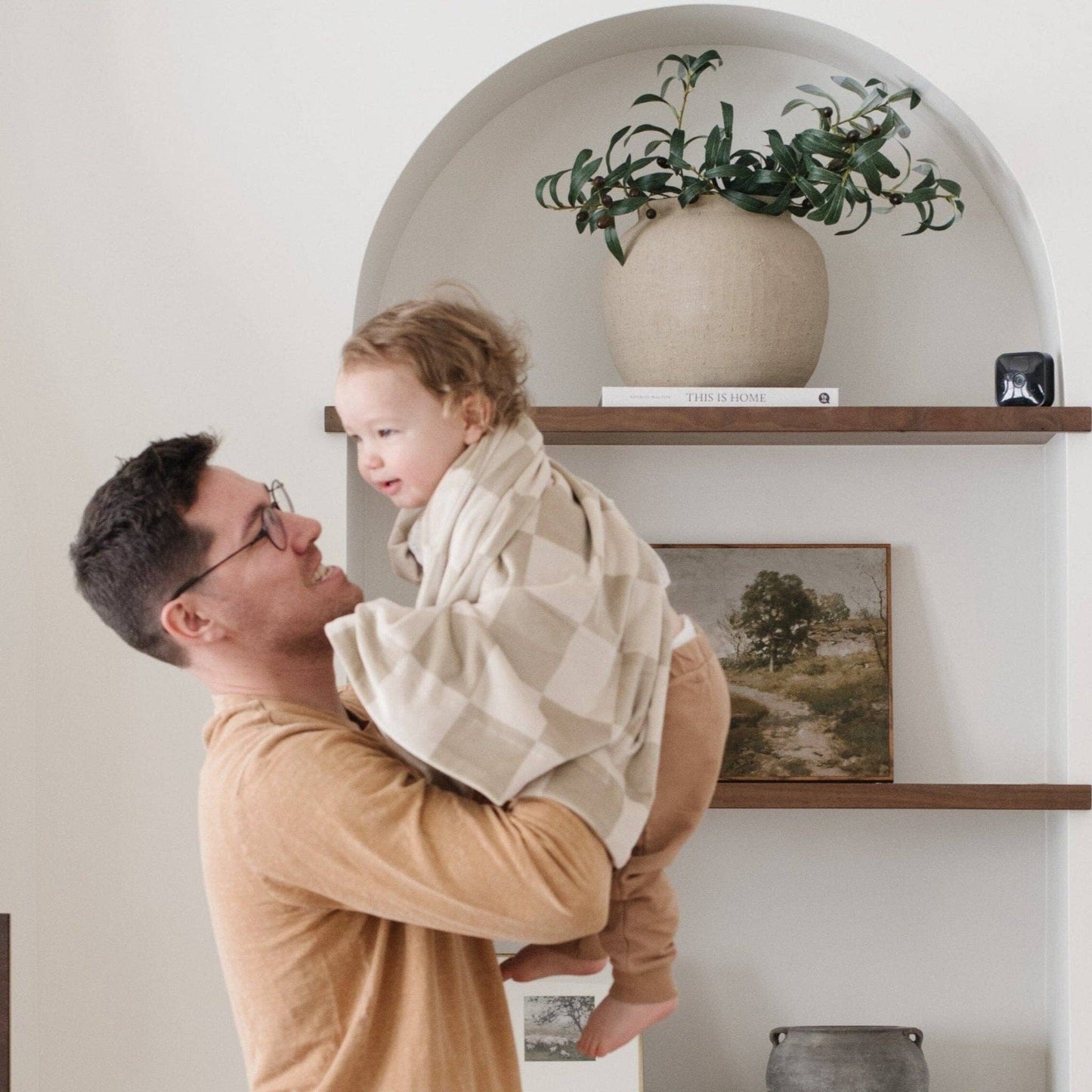 MINKY STRETCH RECEIVING BLANKETS: Plaid - Market 12