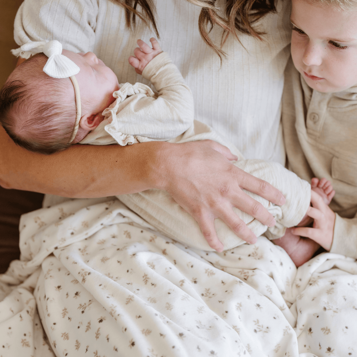 MINKY STRETCH RECEIVING BLANKETS: Stripe - Market 12