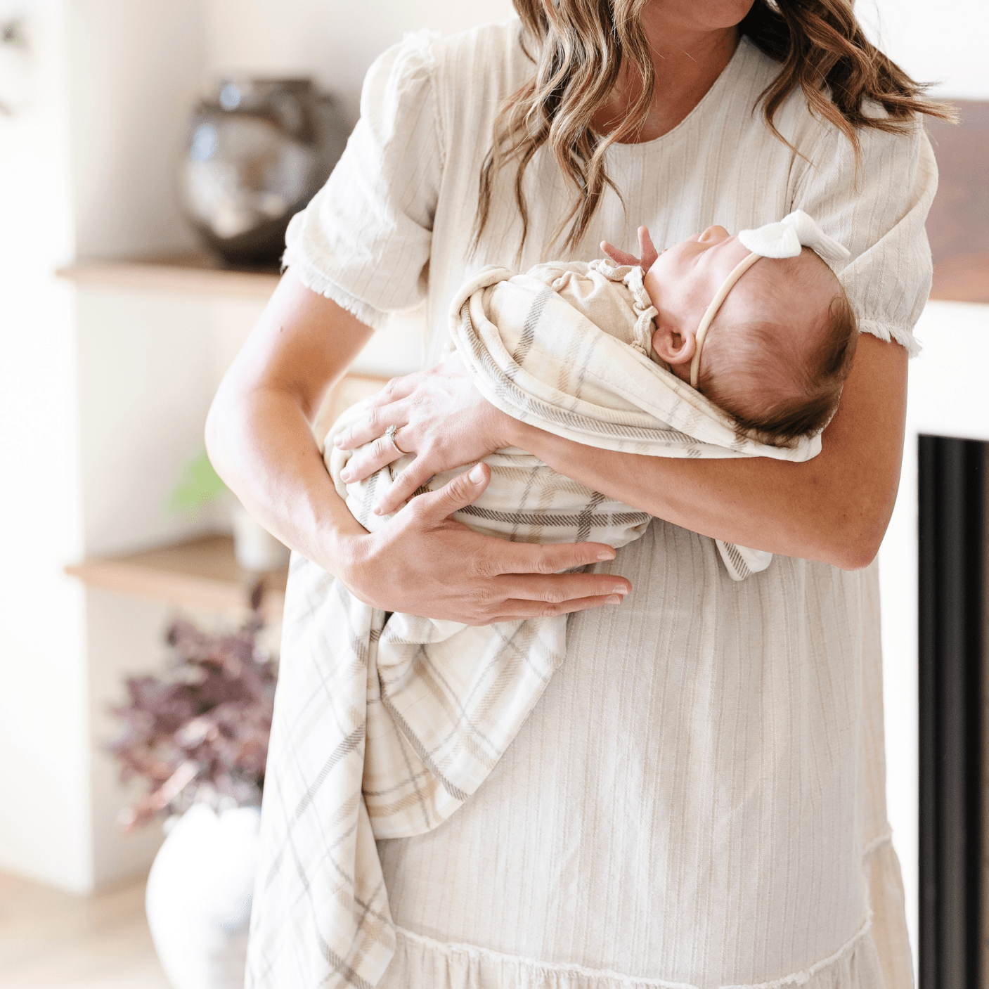 MINKY STRETCH RECEIVING BLANKETS: Stripe - Market 12