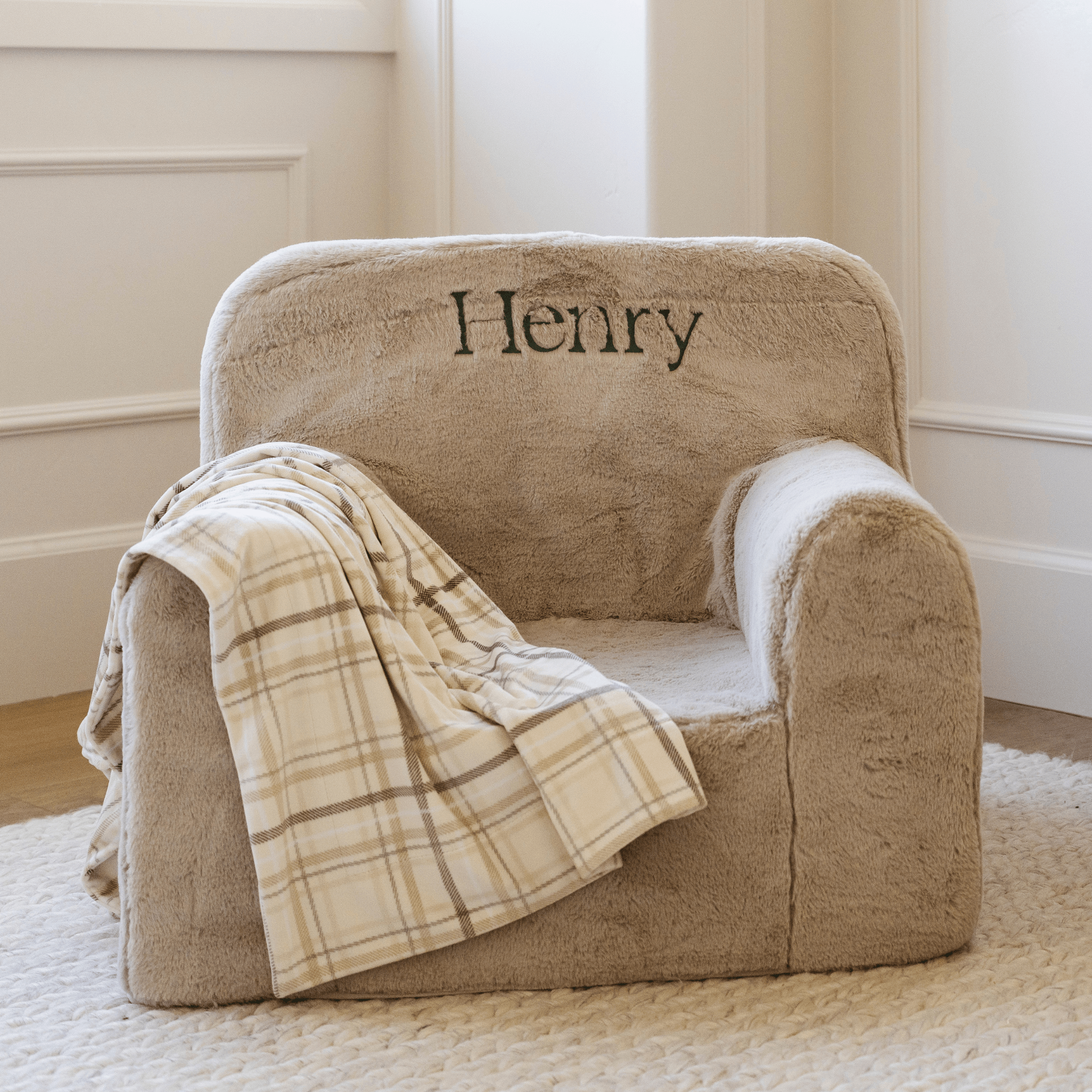 MINKY STRETCH RECEIVING BLANKETS: Stripe - Market 12