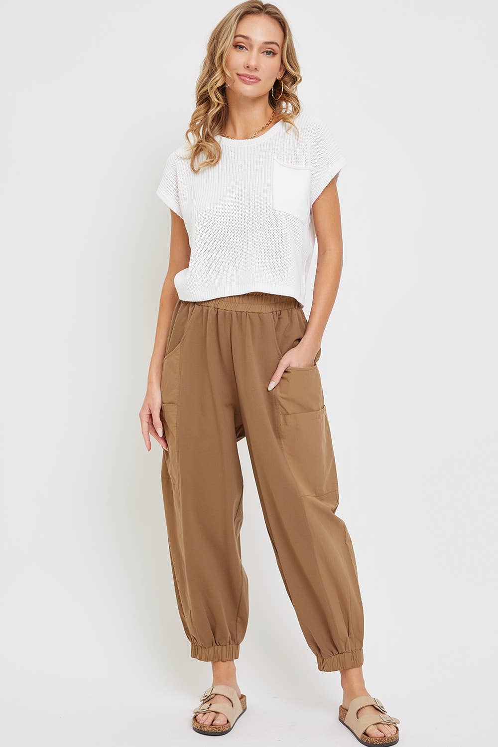 Relaxed and Comfortable Wide-Leg Hammered Joggers: Coffee