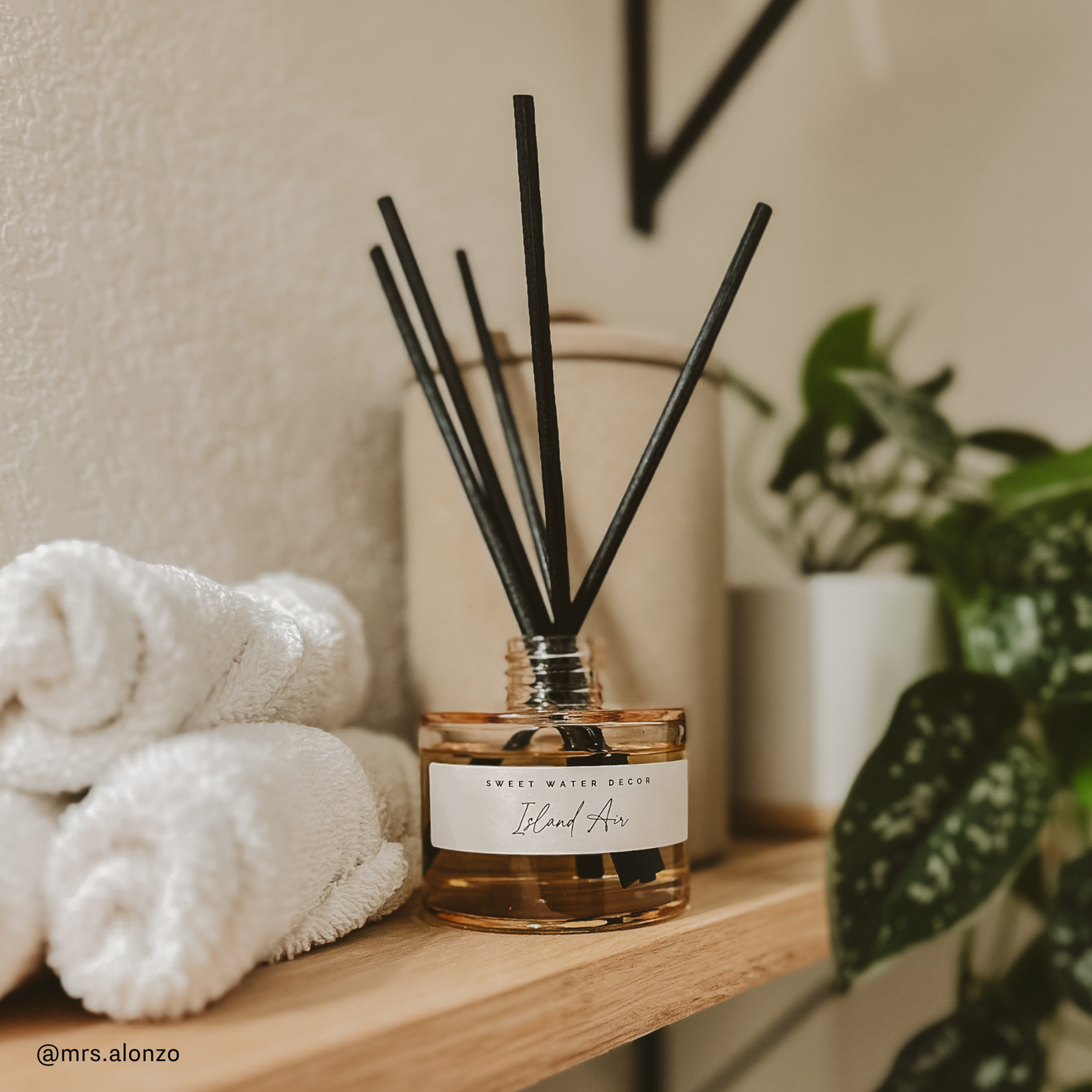 Island Air Reed Diffuser - Home Decor & Gifts