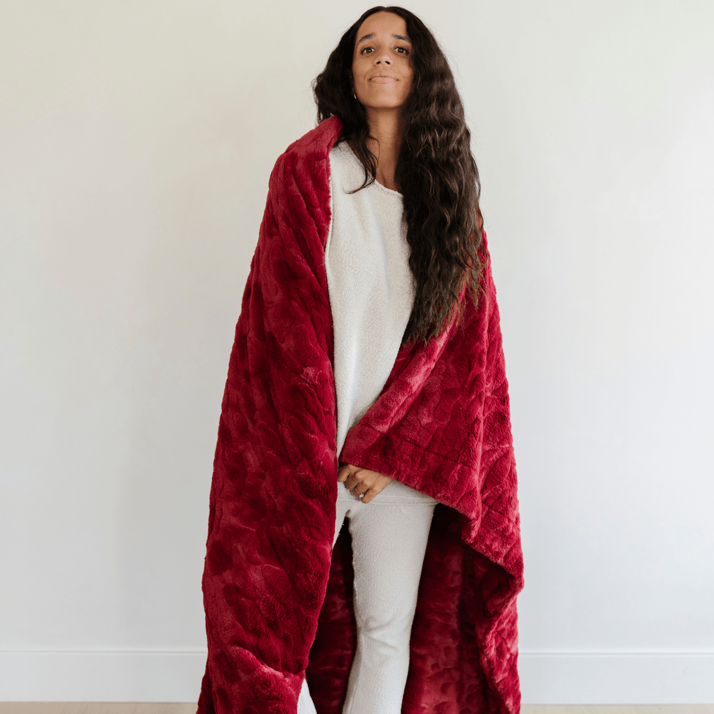 PATTERNED FAUX FUR THROW BLANKETS: Buff - Market 12