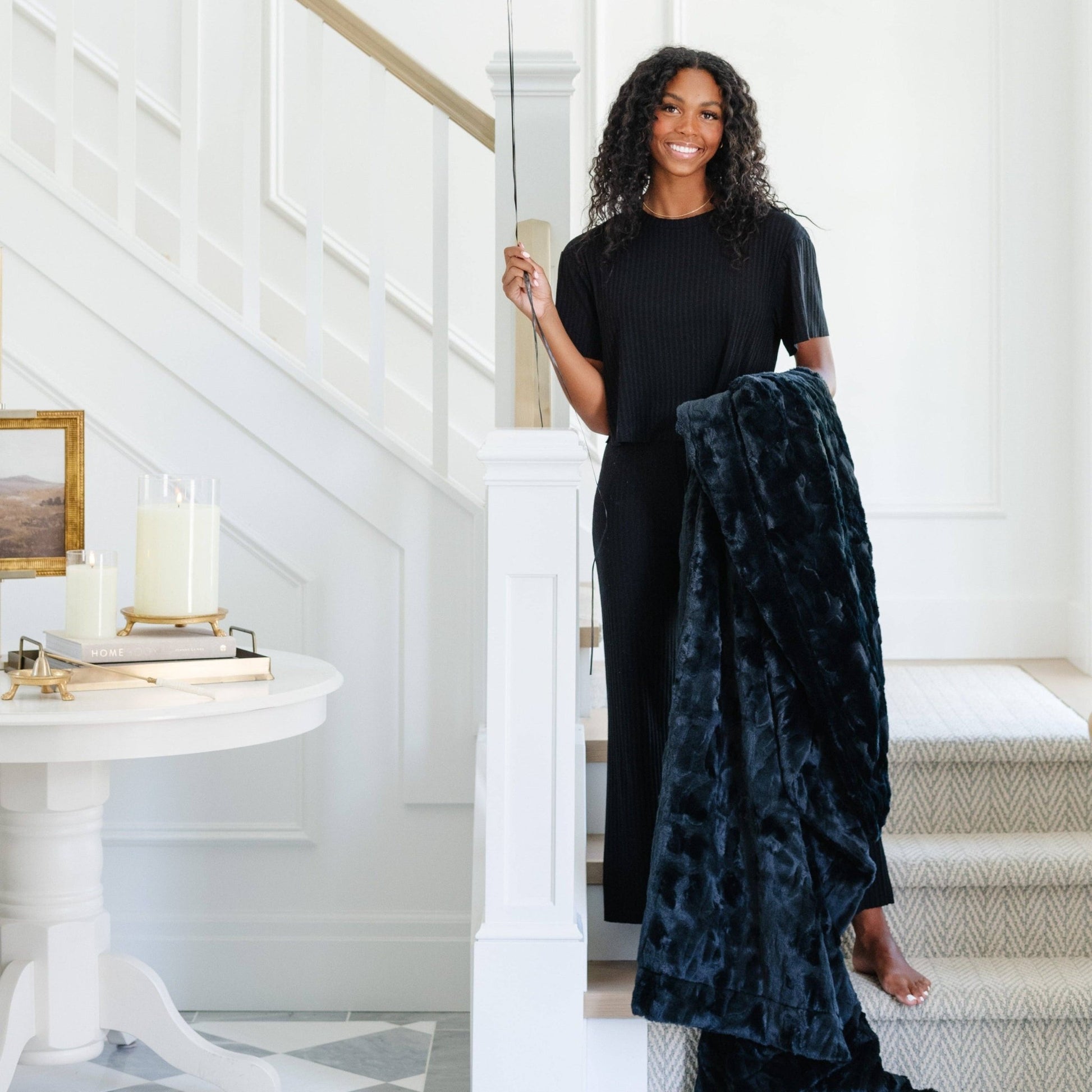 PATTERNED FAUX FUR THROW BLANKETS: Buff - Market 12