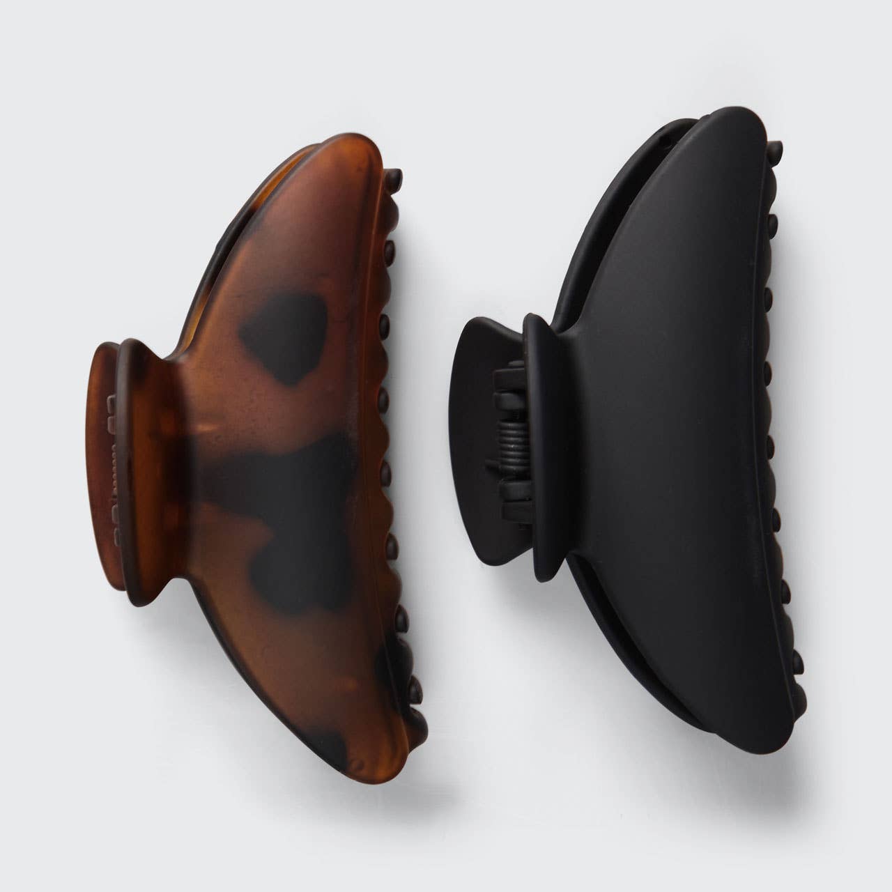 Recycled Plastic Medium Claw Clips 2pc - Black & Tort - Market 12