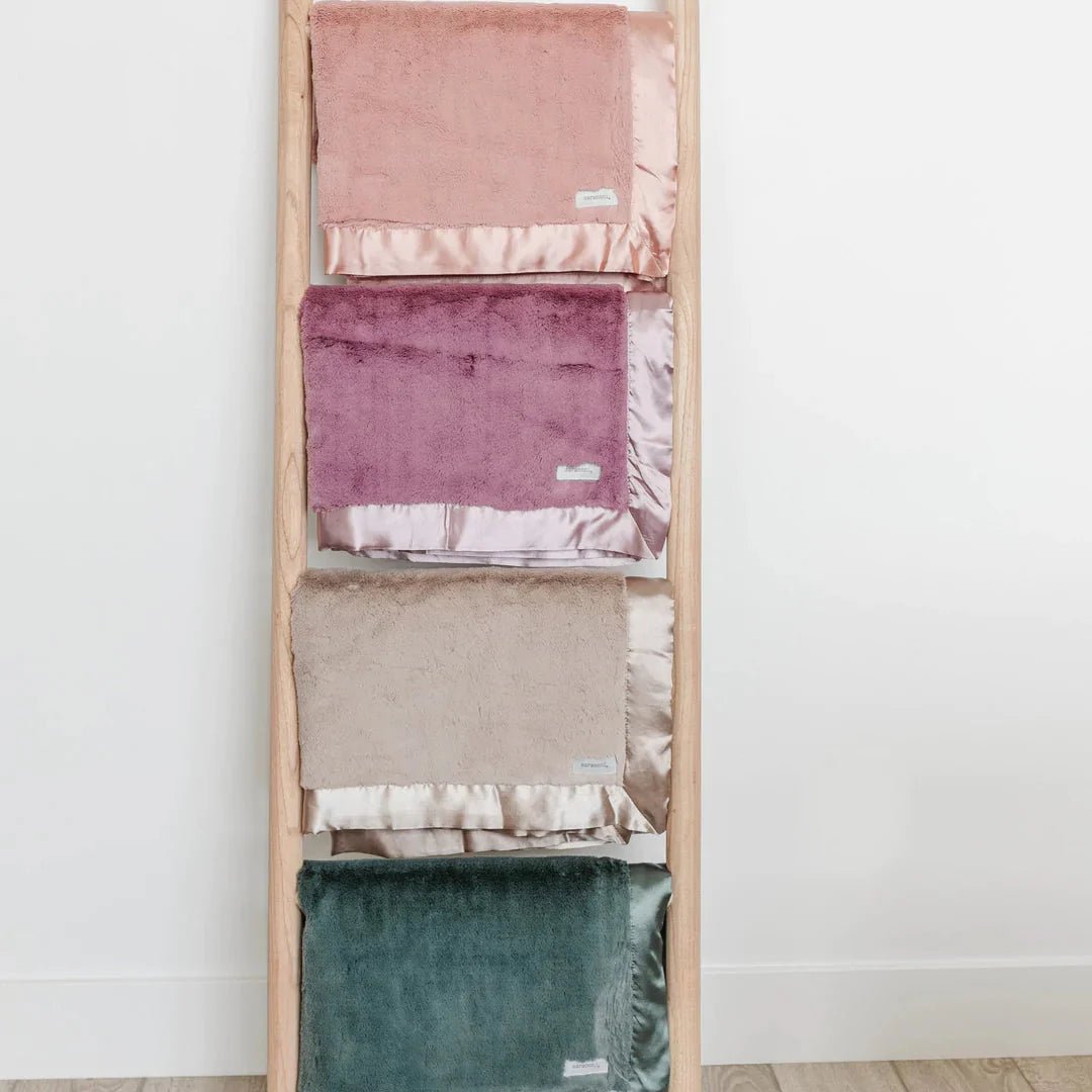 Saranoni Blanket with Satin Boarders - Market 12