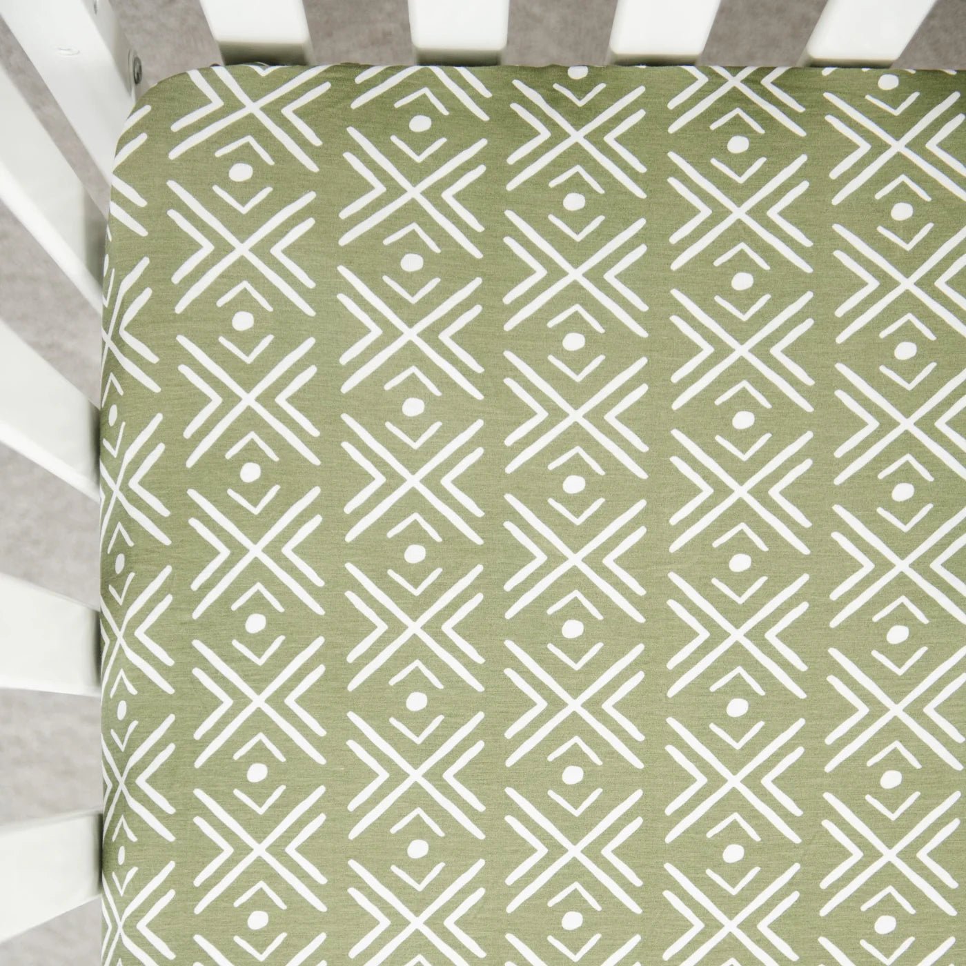 Saranoni Stretchy Crib Sheet - Market 12