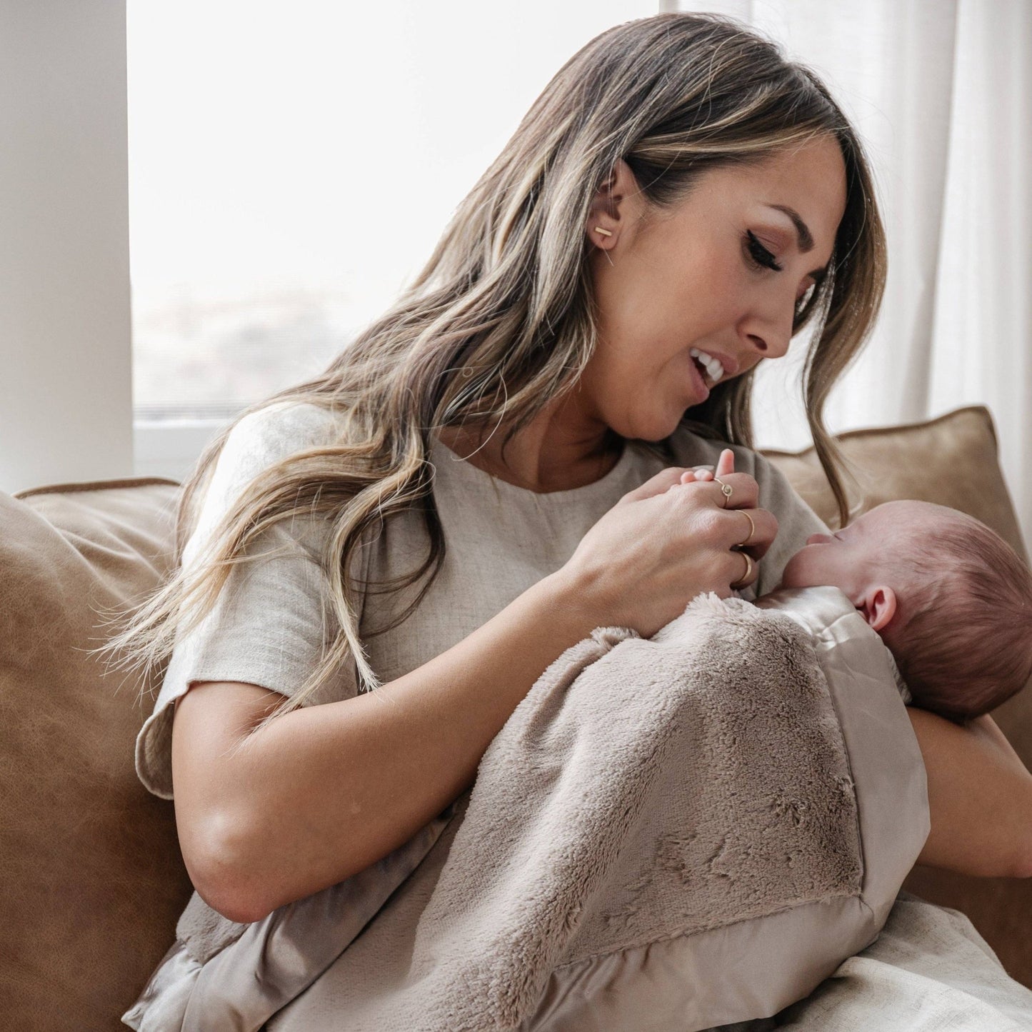 SATIN BORDER RECEIVING BLANKETS: Flora - Market 12
