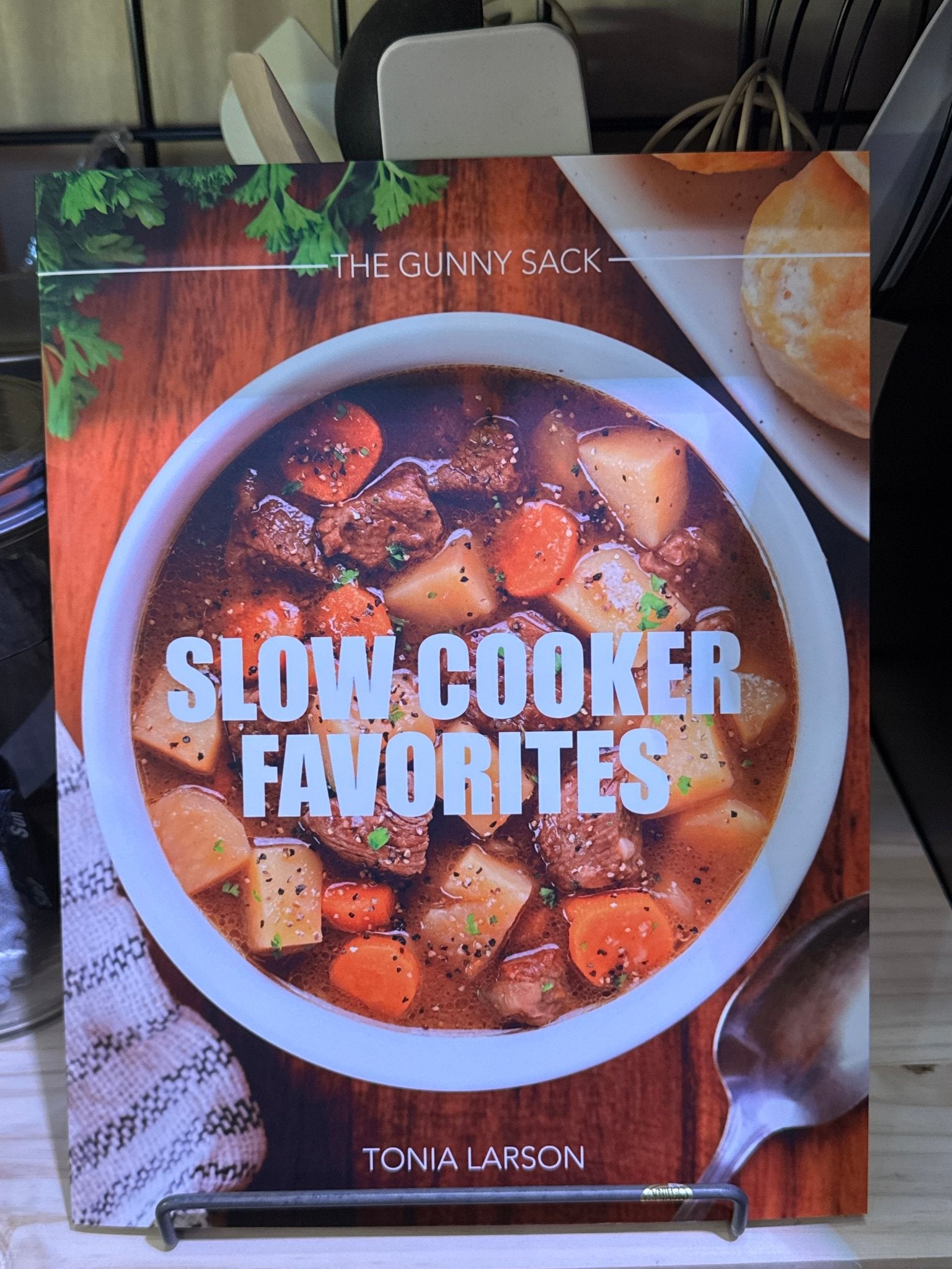 Slow Cooker Favorites Cookbook - Market 12
