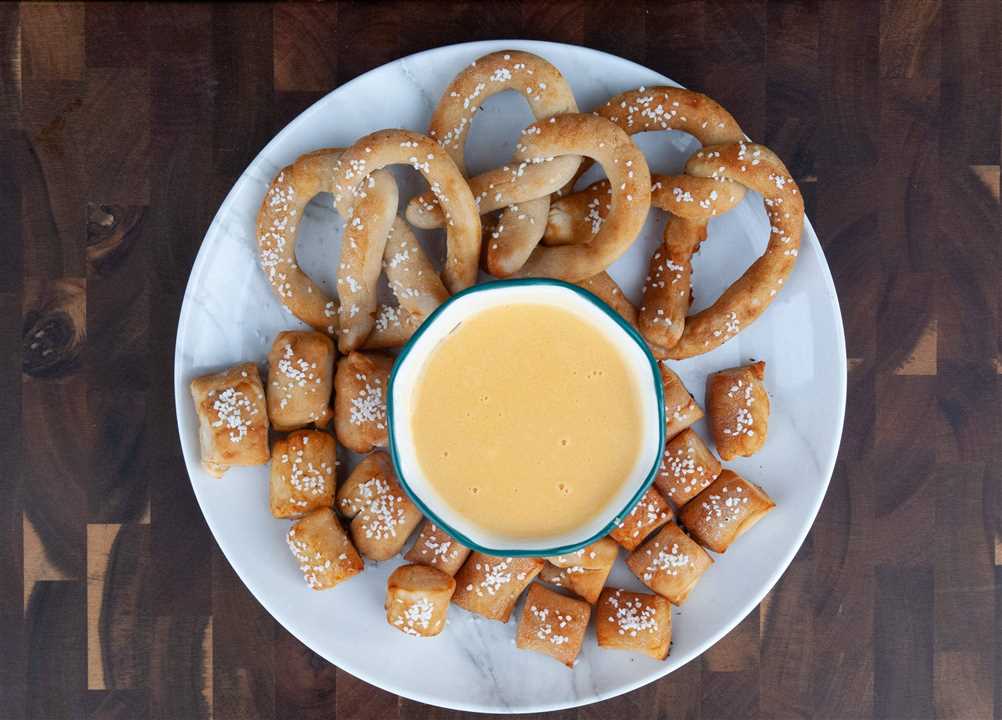 Soft Pretzels with Sea Salt Mix GF - Market 12
