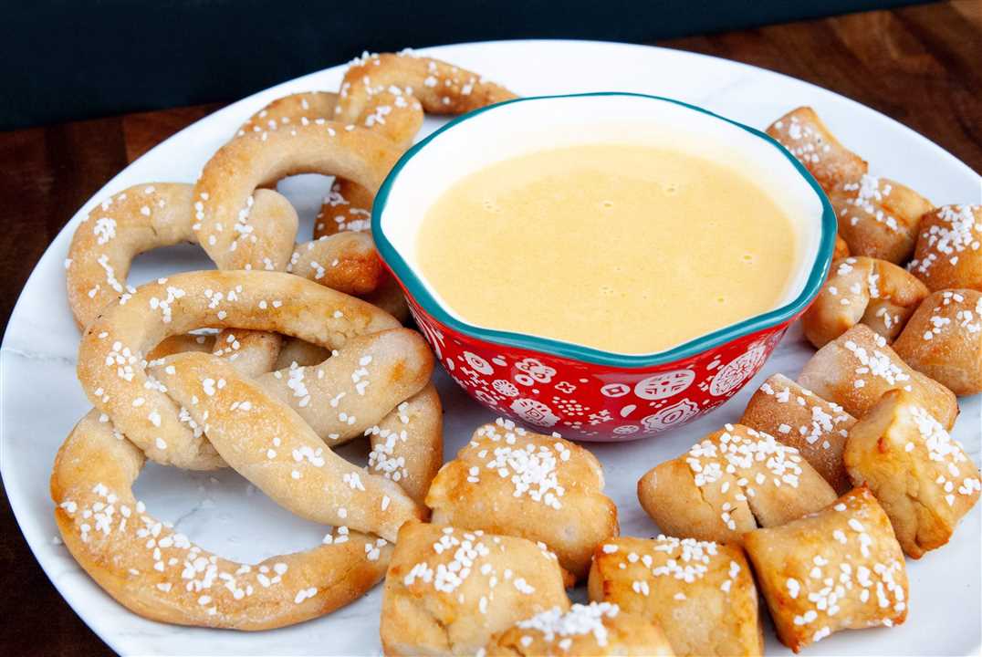 Soft Pretzels with Sea Salt Mix GF - Market 12