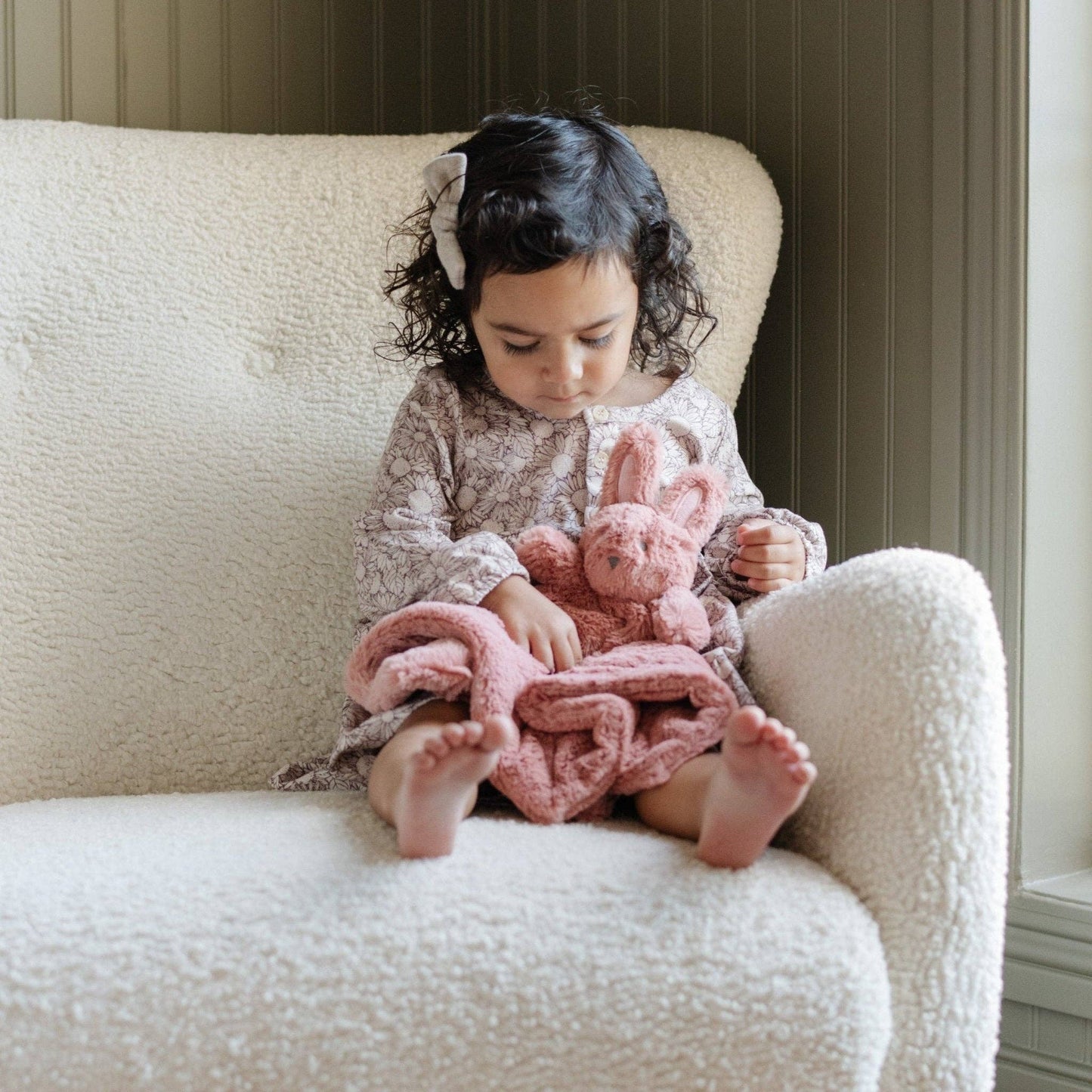 STUFFED ANIMAL LOVEYS: Lamb - Market 12