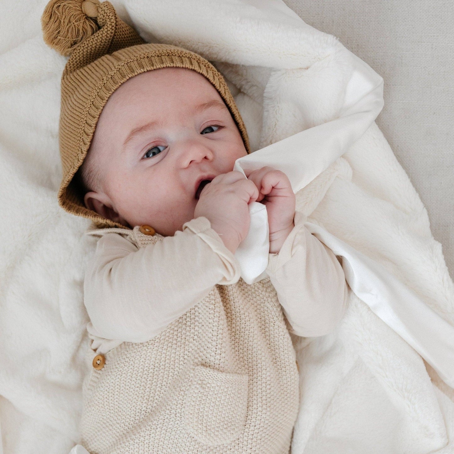 Sun and Sea SATIN BORDER MINI BLANKETS - Market 12