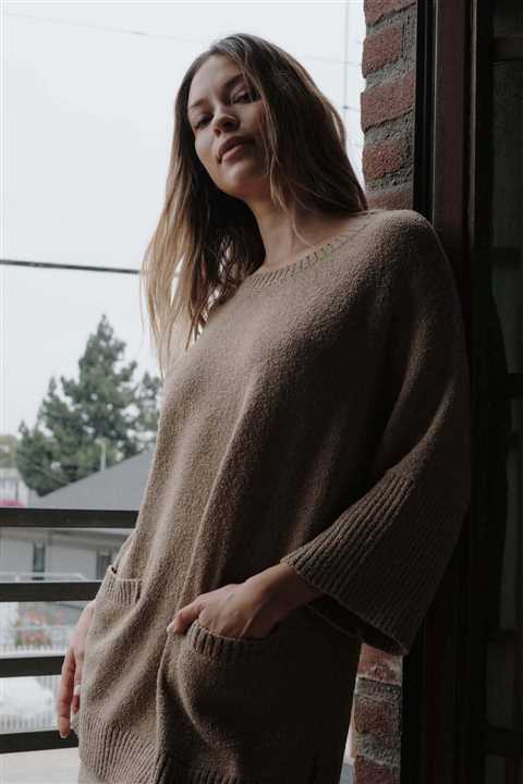 Textured Knit Three - Quarter Sleeve Pocket Sweater - Market 12