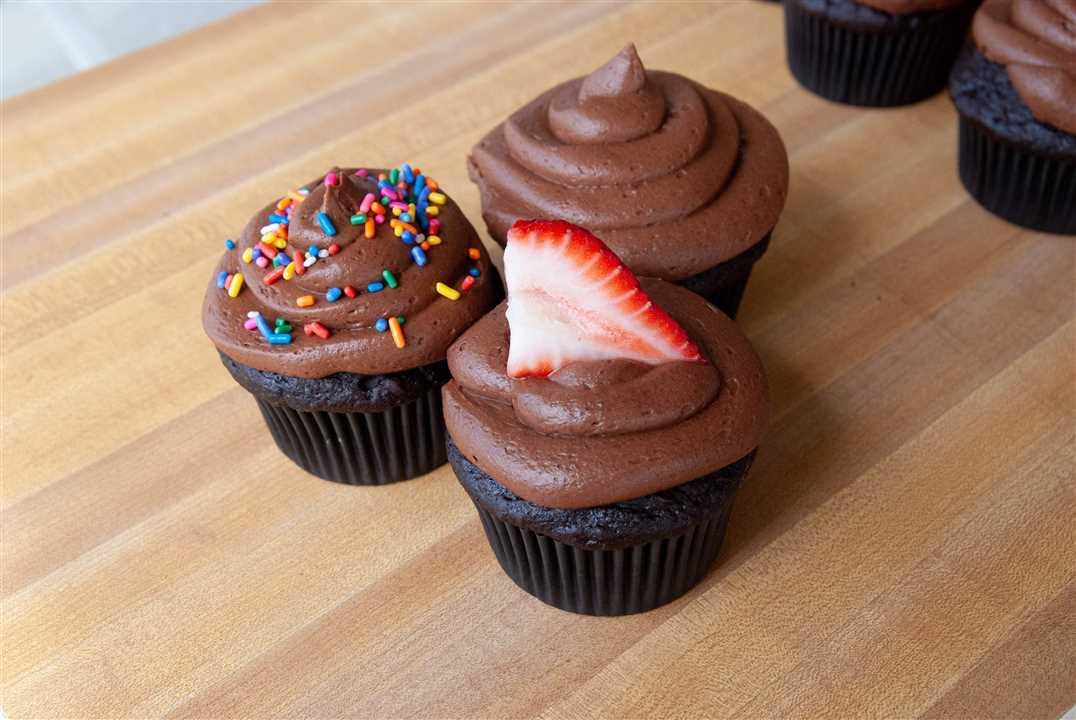 Ultimate Chocolate Cake or Cupcake Mix GF - Market 12