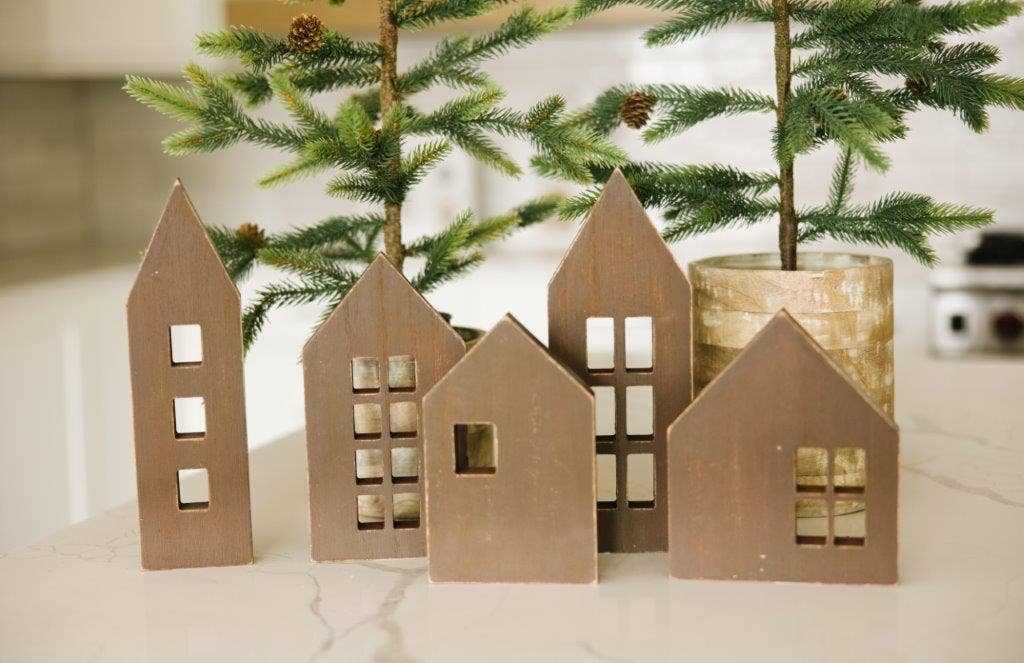 Wood House Decor Set 5 - Market 12