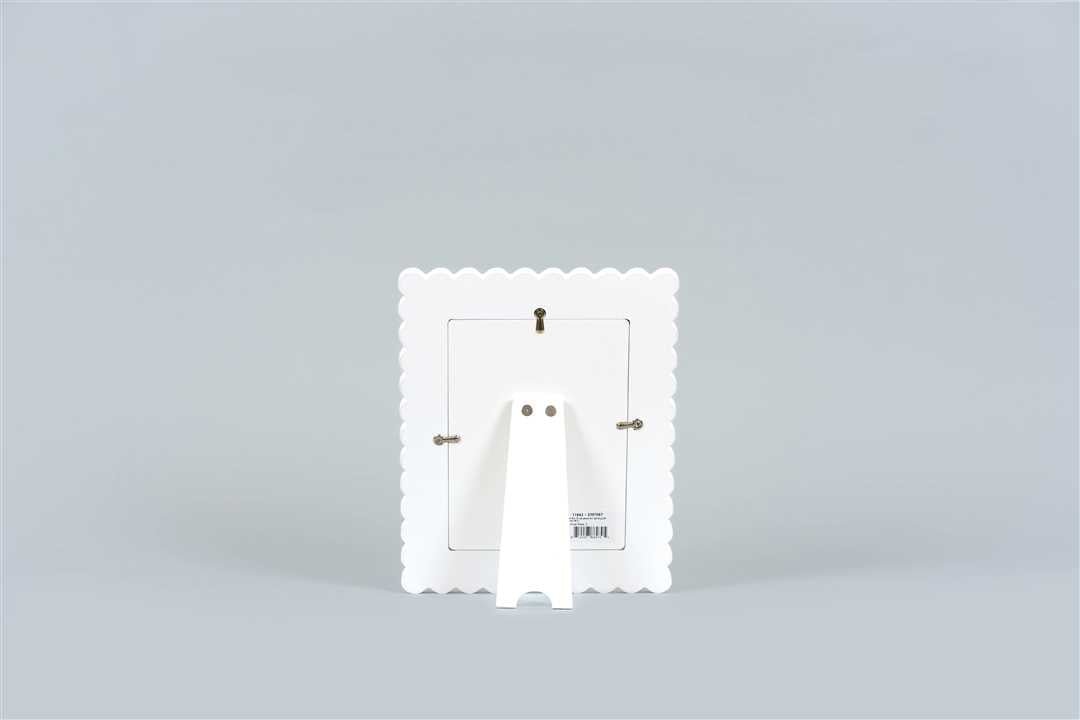 Wood Photo Frame Scallop Edge - Market 12